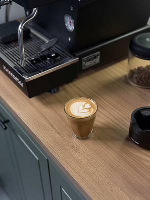 POV : Welcome to my home cafe ☕️  #alfy_coffee #lamarzocco #fyp #coffee 