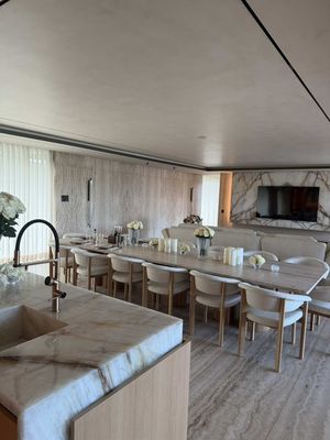 Loving room 