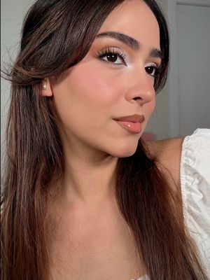 zendaya odyssey makeup look by ernesto casillas 🤍 eyes 🪽 artistry canvas palette @Painted  🪽 fluid eye paint ‘white noise’ @about-face  🪽 eyeliner ‘soften the edge @Hung Vanngo Beauty  🪽 voluminous carbon black mascara waterproof @L’Oréal Paris  face 🪽 hy-glam foundation ‘n3’ @Natasha Denona  🪽 airbrush flawless blur concealer ‘4 fair-medium’ @Charlotte Tilbury  🪽 powder blush ‘pinking of u’ @r.e.m. beauty  🪽 transition blurring blush duo ‘shy at first’ @Patrick Ta Beauty  lips  🪽 lip liner ‘truffle’ @belah beauty  🪽 faux filler gloss ‘glassy’ @Huda Beauty  #theodyssey #zendayamakeup #zendaya #makeupinspo #makeuplook