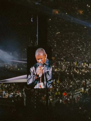 A time was had in the #DMV lastnight. Breezy & Usher put on a show. Not gonna lie, Usher really came out to play. Overall great show. 👏🏾👏🏾 10/10 #breezy #usher #northweststadium 