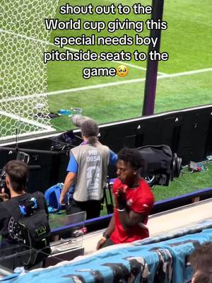 he was barking in excitement the whole match 🥹 #worldcup 