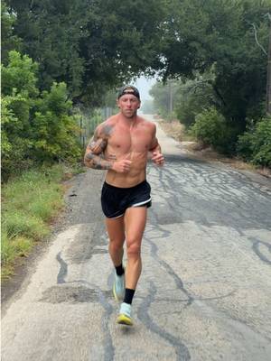 Wake up early and train hard. #consistency #Running #fitness #morningroutine #run 