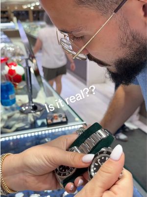 how do we check if the watch is real? a bit of facts, a bit of gut, and a bit of our colleagues help 👀⌚️ #rolex #authentic #watchdealer #reseller 