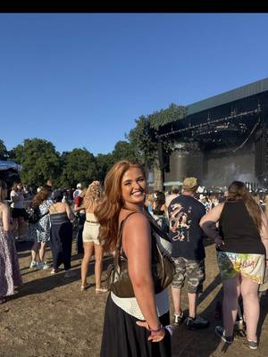 AD Spend the day with me at American Express presents @BST Hyde Park with @DoveUKI 🕺🏼💛⭐  #DovePartner #BSTHydePark