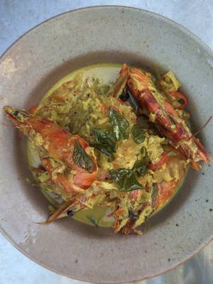Prawn Curry  Recipe in my cookbook - Everything is Indian But les be honest if enough people ask I’ll probably drop it in the comments 🤷🏾‍♂️