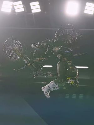 Somethin light w Rob Adelberg 😮‍💨  #fmx #moto #totw 