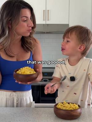 When my kids ask for Mac & cheese… this is what I make 🧀🍝😋 SAVE this recipe for later ✔️ Homemade Mac & cheese always tastes better than the box stuff and it’s way easier than you think, promise😉 🧀Mac and Cheese Recipe 8-10 oz macaroni (2 ½ cups dry) 2 tbsp unsalted butter  1 tbsp all purpose flour 1 cup milk of choice  1 cup shredded sharp cheddar ½ cup shredded mozzarella ½ cup grated Parmesan ½ tsp garlic powder (optional) Pinch of paprika and turmeric powder (optional for colour) Sea salt & pepper to taste 📝 Cook macaroni according to package. Make the roux: On low-medium heat, melt butter, whisk in flour, cook 1 minute. Whisk in the milk; cook until thickened (3–5 min). On low heat, stir in the cheeses and seasoning until melted.  Add the drained pasta and stir. Add a splash more milk if needed.
