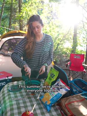 #ad There’s just something about snacks that taste even better outside!  Whether we’re camping, paddleboarding, or just spending the day outdoors, there’s always an open bag of Utz nearby.  My favorites are Sour Cream and Onion and Salt and Vinegar. Now I’m passing the Utz to @Jules 🌞 in California! Thanks to @Utz Snacks for sponsoring our United Snacks of Summer ☀️