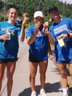 is it even a hike if you don’t get a sweet treat afterwards? 😋 ##vancouver##pwhl##hockey##kkharvey##goldeneyes