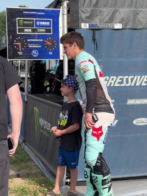 All about the fans 🤘🏻 @Haiden Deegan @Cooper Webb 