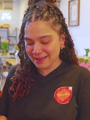 Surprise from @Mastercard for one of my favorite small businesses, Morenas Kitchen. Helping build dreams that strengthen communities: #priceless #mastercardpartner 