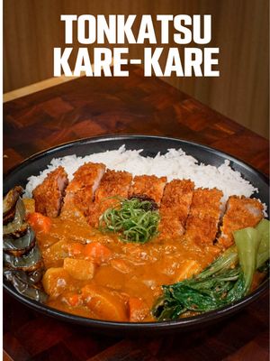 Tonkatsu Kare-Kare 🍛🐷 What happens when Japanese curry meets Filipino kare-kare? A rich, nutty curry sauce, crispy tonkatsu, fresh vegetables, and bagoong to bring everything together. Definitely one of those dishes that tastes even better than it sounds.