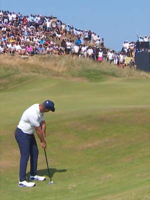Bryson birdies at Birkdale. He is tied for the lead heading down 18. #TheOpen