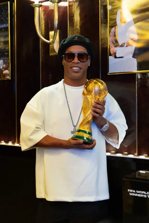 Fazia tempo que eu não pegava nela 🏆🤙🏾 #fifaworldcup #fwc26 #ronaldinho 