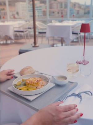 Step into the Air France Restaurant and discover the Business cabin dining experience as it lands in Marseille. From welcome drink on arrival to menus by France’s top chefs, every detail of the ephemeral restaurant echoes the airline’s long haul Business cabin. Only at the Cercle des Nageurs de Marseille until August 9.