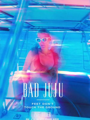 Me “This’ll only take five minutes.” Also me directing imaginary drones that don’t exist 🎬 Feet Don’t Touch The Ground is available to pre-order now on all platforms (Link in my bio) @Vivifier Records  You’ve got 2 weeks of this so buckle up!! 🤣  @iamthebadjuju x @Danny J Lewis  Outfit @isabel_beachwear  #housemusic #deephouse