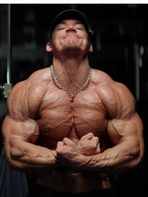 Yelled every set, speaker bumpin, good lift 