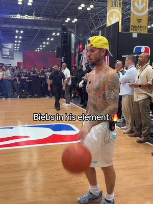 Justin Bieber pulled up to Fanatics Fest 🫢🔥 #justinbieber #fanaticsfest #NBA 