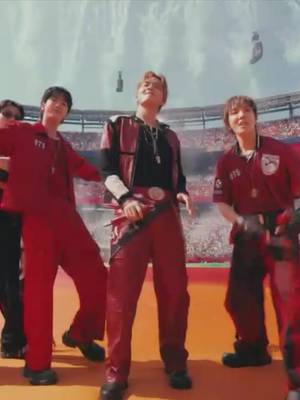 #BTS lights up the FIFA #WorldCup halftime show with a performance of “Dynamite.” (via FOX)