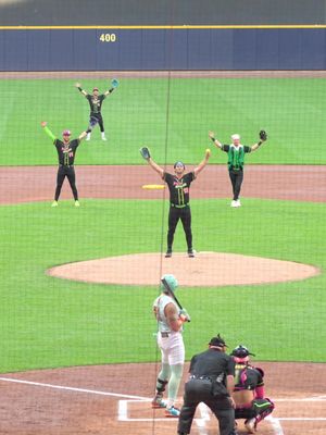 This song will always make ya wanna dance 🕺 #partyanimals #dance #dancing #michaeljackson #viral @Brady Kais @Chase Achuff @Dustin Baber @Reece @Andy @The Dancing Umpire 