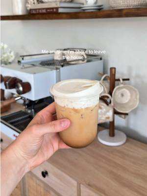 Salted vanilla latte to go⭐️🤎 #coffee #coffeerecipes #latte #fyp #lamarzocco 