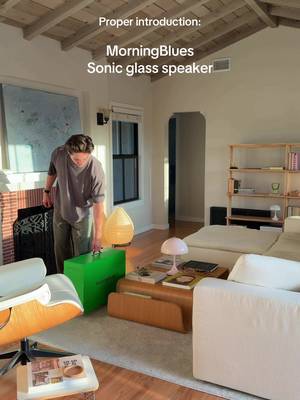 absolutely dialed in my living room speaker system @MorningBlues playing some house tunes all day long #homedecor #interiordesign #hometech #livingroom #interiordecor 