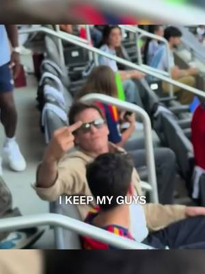 ⚠️🫢 Logan Paul and Tom Brady kept the beef stewing at the FIFA Club World Cup, flipping each other off after their viral Fanatics Fest slap.