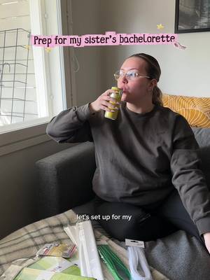 I can’t plan a meny BUT I can plan a party. Here’s a little something something from my sisters bachelorette party. 🥳 🥂 We wanted a pretty chill vibe but something personal and fun. 💕 #bacheloretteweekend #minivlog #summerparty #ugccreators #ugceurope 