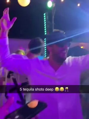 Sounds of Summer 🎵 💃🪩 doesn’t get any better than music, cocktails, and a dancefloor on the beach