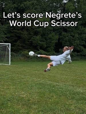 Highly underrated golazo 🇲🇽 follow for goal 6 and tap the playlist to see the Top 25 World Cup goals of all time recreated 👀 #football #Soccer #worldcup #scissorkick #manuelnegrete 