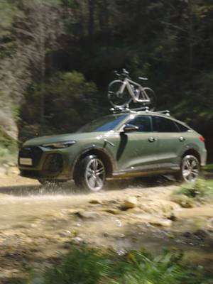 Hay miles de motivos para escaparte este fin de semana, quédate sólo con quattro.  #audi #q5 #carspotting #drivingvibes