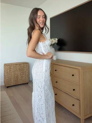 The perfect bridal occasion dress doesn’t exi- …. Nvm it does and it’s linked on my ig stories!!! @MESHKI #ad 
