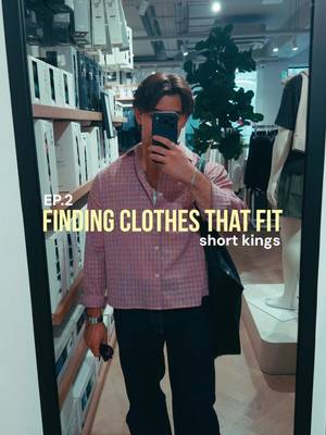 Finding clothes that fit short kings, so you don’t have to! Episode 2! Today we’re in @abercrombie and here are my top picks for you: 1. Linen Blend Baggy Trousers 2. Resort Shirt 3. Slim Ribbed Tee 4. Baggy Jeans #abercrombie #shortking #mensfashiontips #mensoutfitideas #mensfashioninspiration 
