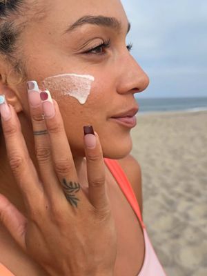 sweat, sand, sun, water, and a whole lotta SPF 💛☀️ @La Roche-Posay  #ad #anthelios 