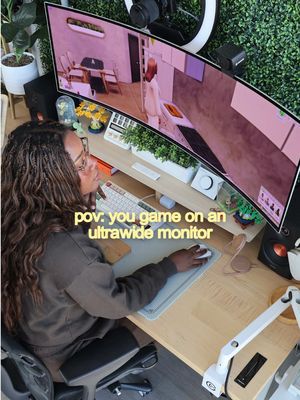 Ultrawide gaming is not for the weak 😭 I love it though !! 🖥️💛 #sims4 #ultrawidemonitor #girlgamer #desksetup #sims4cc 