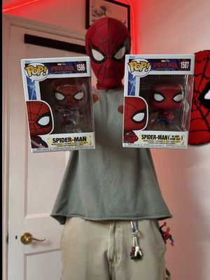 just your friendly neighborhood collector getting ready for a Brand New Day 🤟🏻 #apartmenttherapy #roominspiration #bedroomideas #spidey #ledlights 