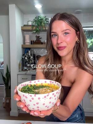 A skin-loving recipe that will ACTUALLY make you glow from the inside out! Pretty skin trulyyyy starts from within and since our skin health is directly impacted by our gut health, we haveee to be nourishing our gut! It's made with purposeful veggies & herbs that contain skin-benefiting nutrients like beta-carotene, vitamin C, & antioxidants. But even better is the added @nutranaturals bone broth. It's highly nutritious, containing over 30% collagen protein & zinc. It's soo easy to use, you can stir it into water to sip as broth or into your favorite recipes. Best part, One Broth Concentrate jar = 25 cups of Broth! Its helped me so much with bloating & digestion, too! 🍜Recipe is on my blog — comment LINK & I’ll message you the link to it or click the link in my bio!  #paidpartnership These statements have not been evaluated by the Food and Drug Administration. This product is not intended to diagnose, treat, cure, or prevent any disease.
