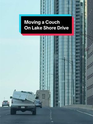 me & @pog had a heck of an evening #chicago #lakeshoredrive #couchmoving #funnychicago 