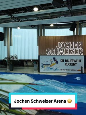 Wenn Jochen Schweizer zur Arena-Tour einlädt und wir direkt alles testen müssen. 👀 Wir haben einen Blick hinter die Kulissen der @jochenschweizerarena bei München geworfen.  Ihr habt auch Bock auf mehr Action im Alltag? Bei lidl-reisen.de findet ihr ab sofort die besten Erlebnisse, Aktivitäten und Kurztrips im eigenen Land ✨ #lidlreisen #lidllohntsich #jochenschweizerarena
