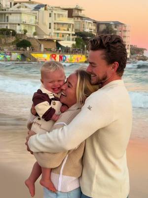 My everything 🫶🏻  #family #bondi #beachbaby 
