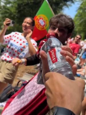 💦 La vie de la bouteille Vittel dans la Fan Car Tour de France Club avec Vittel ! Ça ne s'est pas passé comme prévu 😅 #TDF2026 #Sportstiktok #TourDeFrance