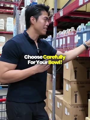 Read this before your next Asian grocery trip! 🛒💡 Not all sesame oils are created equal. That cheap bottle you picked up might actually be ruining your dishes! Here is how to spot the difference in seconds: 🥇 Pure Sesame Oil: Only ONE ingredient on the back—pure sesame seeds. Total game changer. ❌ Sesame Blends: Packed with soybean or vegetable oil fillers just to cut costs. High quality is always worth the upgrade. Save this for your next haul & check your bottle today!👇 #bowlsofrice #sesameoil #asianshopping #recipes 