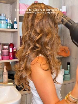 ultimate voluminous bouncy blowout 🫧🧖🏼‍♀️🤍🪽with the @Cloud Nine Airshot Pro + Volumising attachments ad the easiest way to style your hair without a round brush!! you can use the Airshot Pro as just a hair dryer or attach the Volumising attachments for the most beautiful bouncy curls 🌟 the Volumising attachment set is also currently a free gift with purchase of the Airshot Pro (worth £99) at the moment so don’t miss out 🫶🏽 #haircareroutine #blowout #bouncyblowout #hairstyle 