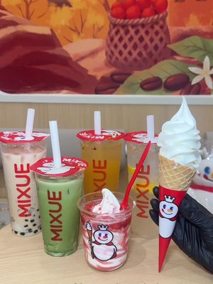 One of the world’s most viral drink brands is finally here in Rowland Heights ❄️🥤 @mixueusa    MIXUE 📍 18047 Gale Ave, City of Industry, CA 91748   With 47,000+ locations worldwide, MIXUE is known for its refreshing drinks, creamy soft serve, cute Snow King merch, and unbeatable prices! What I tried: 🍋 Fresh Lemonade — sweet, tart, and super refreshing 💛 Passion Blast — fruity with chewy coconut jelly 🧋 Super Triple Milk Tea — creamy with pearls, jelly & pudding 🍵 Matcha Latte — smooth and rich matcha flavor 🍦 Soft Serve & Strawberry Sundae — the perfect sweet treat!  ❄️ During their soft opening, every customer receives a FREE Snow King hand fan with any purchase! 👑 They also have so much cute Snow King merchandise, making this the perfect stop for both drinks and collectibles.   No wonder people line up for MIXUE around the world—great drinks, delicious soft serve, adorable merch, and unbeatable prices all in one place!   #MIXUE #MixueUS #MixueGrandOpening #MixueLA #RowlandHeights          