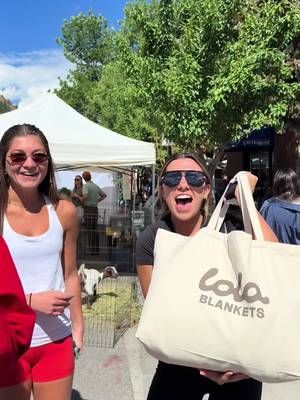 best morning ever 🎁☁️⛰️ #lolablankets #aspen #gifting 