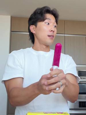 his reaction HAHAHAHAH #PopsiclePartner 🍊🍧🍇🍒 what’s your favorite flavor?? @Popsicle #popsicle #teamorangepopsicle