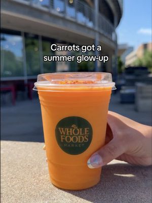Tropical Tango smoothie = summer in a cup 🥕☀️ Pro tip: don’t skip the tajin 😉 #wholefoodsmarket #carrot #smoothie 
