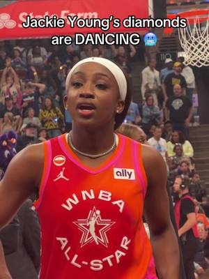 The accessories at this year’s All-Star game were top tier 💎 #WNBA #jackieyoung #wnbaallstar 