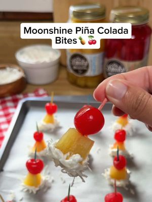 If you like piña coladas… and getting caught in the ‘shine #pinacoladabites #olesmoky #moonshinecherries  #moonshinepineapples