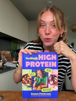 It’s only gonn be half price for the next 3 days !!! Just tap the shop link above 🥰 (Publication is on Thursday EEK I cannot wait for this book to be in your kitchens 😍😍😍)  #healthyish #healthyrecipes #porridgebread 
